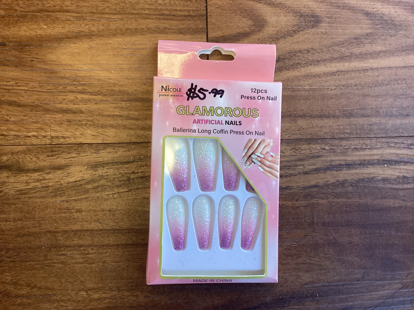 Glamorous Press-on Nail Collection